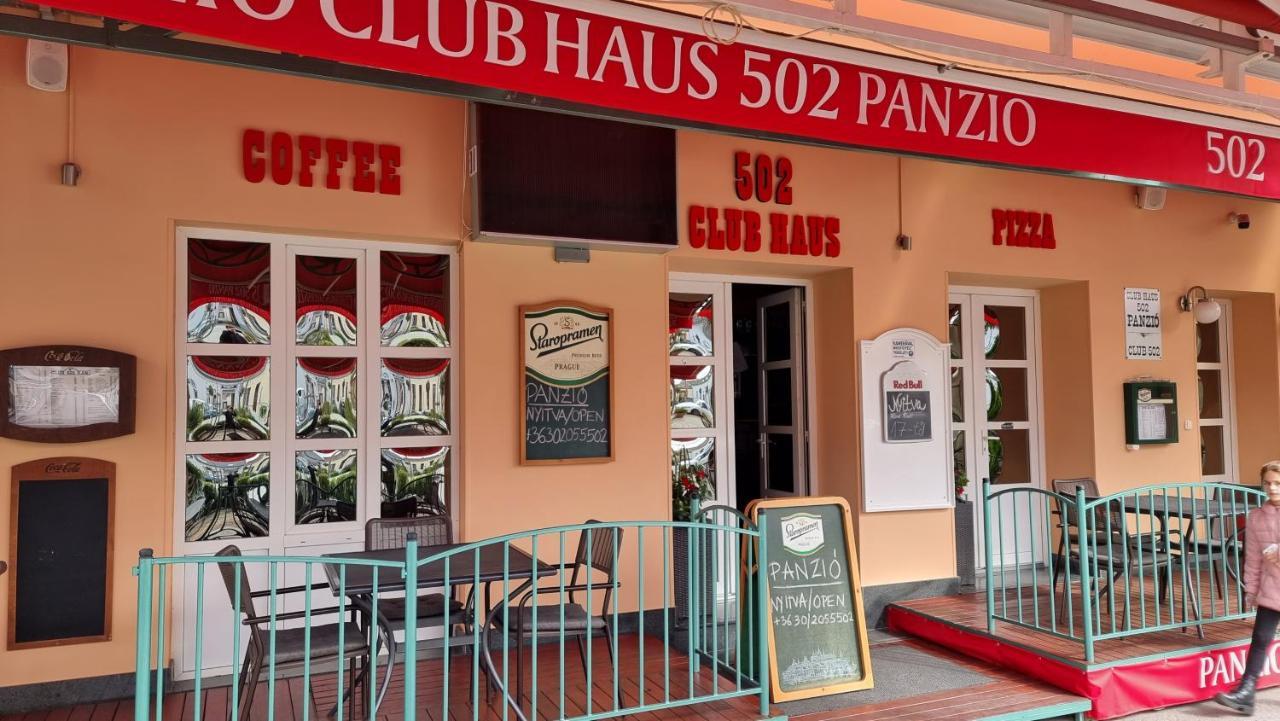 Club Haus 502 Kalocsa Bed and Breakfast Εξωτερικό φωτογραφία